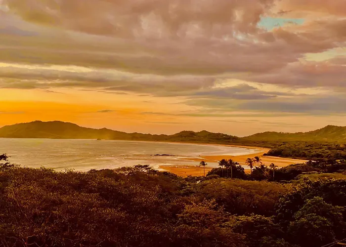 Aparthotel Amazing Views Of The Ocean, Sunset & National Park Tamarindo